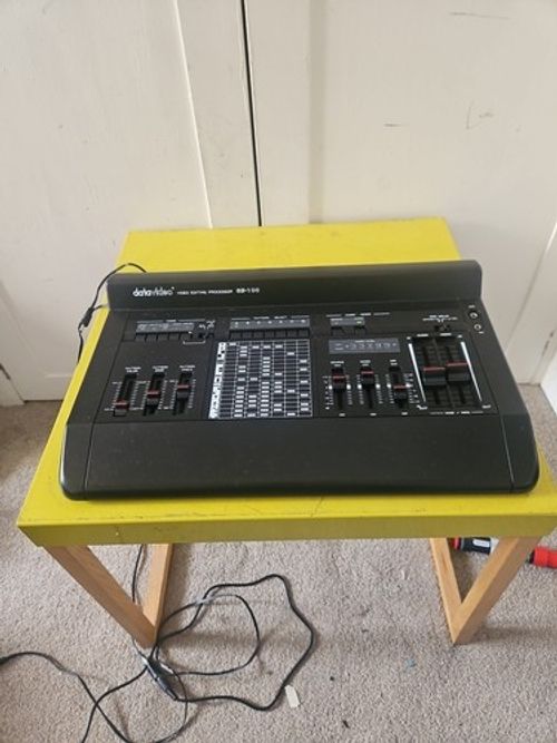 Datavideo SE-100 SD FORMAT digital video switcher
