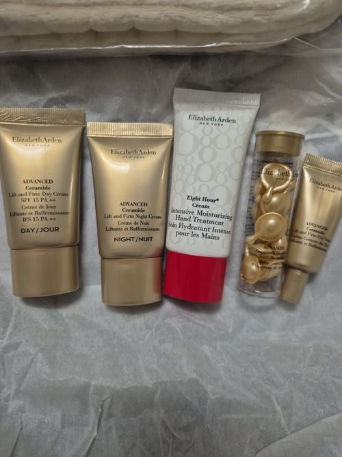 Elizabeth Arden Gift Set , Christmas Gift Set For Women FREE DELIVERY — image 2