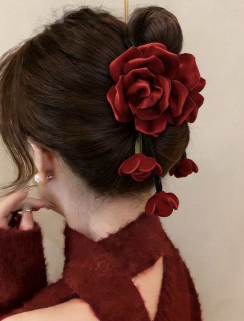 Women’s Red Rose Flower Claw Clip 10cm Fabric & Plastic Hair Accessory — image 4