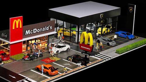 Diorama 1:64 Car Garage Model LED Lighting Gas Stations Parking Lot Scene Model — image 11
