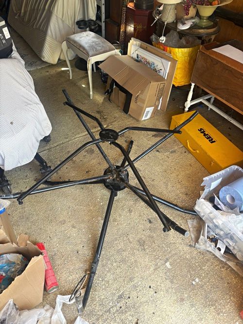 Underfloor heating pipe de-coiler — image 1