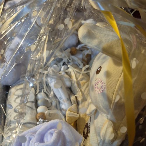 Newborn Baby Gift Basket Hamper Cotton Blanket Socks Wooden Teether Soft Toy — image 2
