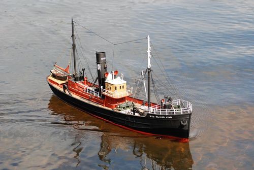 Milford Star Side Trawler 1:48 Scale Boat Kit - Caldercraft Classic Series — image 3