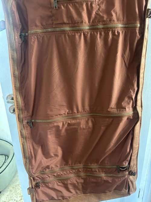 Tumi Dakota Brown Leather Garment Bag Suit Carrier Lockable Strap Keys — image 3