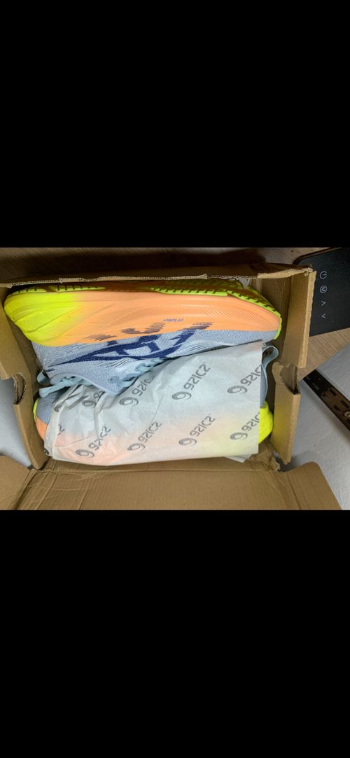 ASICS superblast 2 “Paris” edition Size UK10 brand new in the box — image 3
