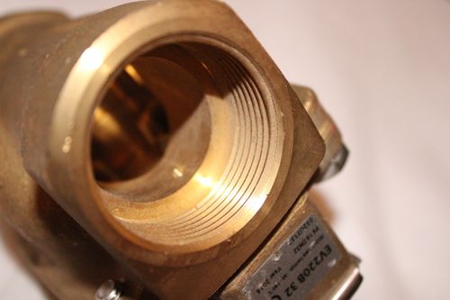 Danfoss EV220B 32 Solenoid Valve 032U7132 — image 4