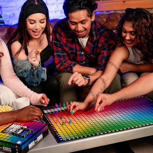 Hues and Cue Board Games Game Of Color&Clue For 3-10 Players Ages 8+ A NEW UK — image 2