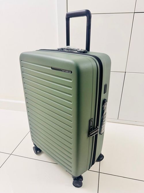  Samsonite Element / Cabin Hardside Suitcase/Luggage /4 Wheel Spinner/ — image 2