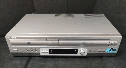Sony SLV-D950 Dolby Digital DVD Player / Video Cassette Recorder Main Unit — image 4