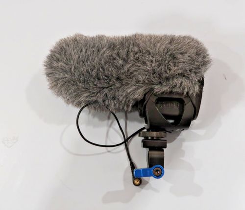 Rode VideoMic Pro with windsheild — image 5