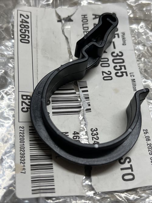Genuine Mercedes Benz Part A2095010020 Coolant Hose Clamp Clip Holder New OEM — image 3