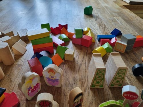 Big jigs Wooden Toy Bundle 160 + Pieces. Farm Zoo  People Trees Shops Signs Etc — image 8