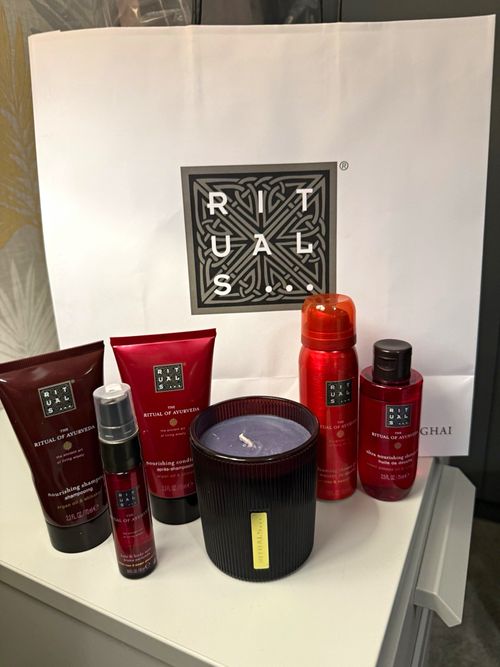 Rituals The Ritual of Ayurveda Nourishing Travel Set Candle & Hair/Body Care — image 1