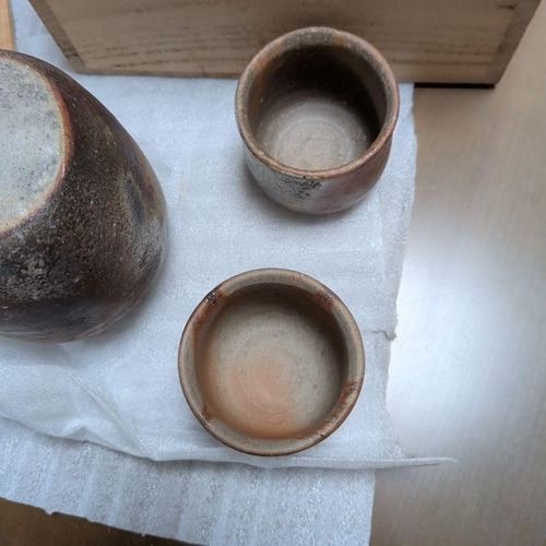 Bizen Ware Sake Set Tokkuri & Guinomi — image 3