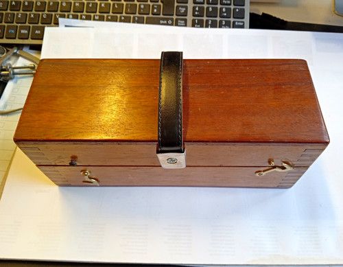 Vickers Instruments Precision Spirit Level Wooden Case Analogue MPN E099640