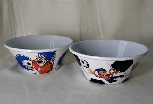 Set of 2 Kelloggs Cereal Plastic Bowls Frosties & Coco Pops 2012 Kellogg’s