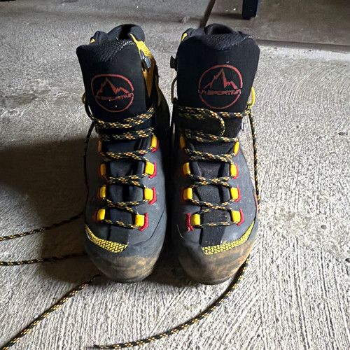La Sportiva Men’s Hiking/Mountaineering Boots - Size EU 40.5 Black Yellow Red