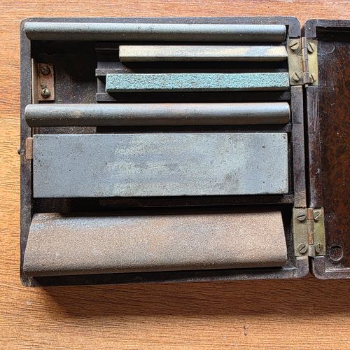 Vintage UNI Universal grinding wheel mini sharpening stone kit Boxed — image 3