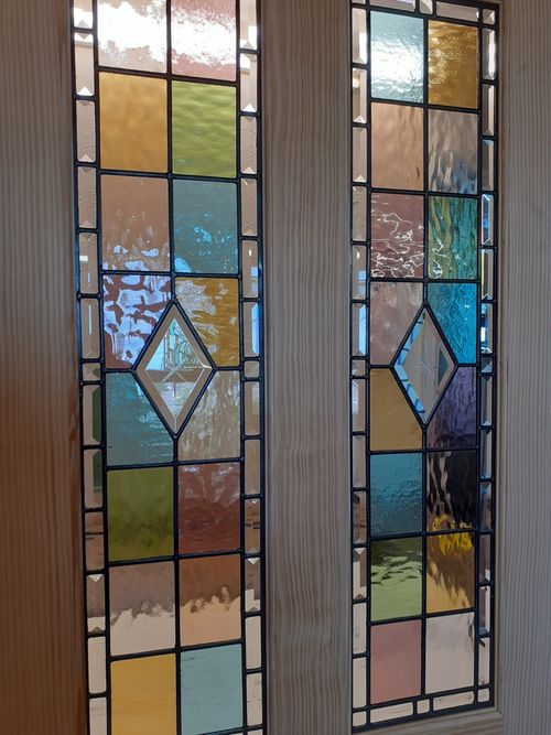 ( Brand New ) Traditional Stained Glass Internal Door (Clear Pine) — image 3