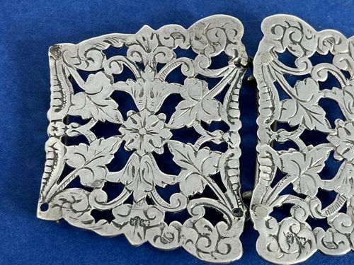 NICE ANTIQUE EDWARDIAN SOLID SILVER NURSES BELT BUCKLE — image 2
