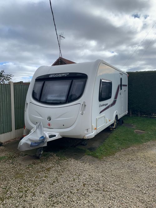 Swift Challenger 480, Excellent Condition, Yr 2011, Incl Accessories — image 1