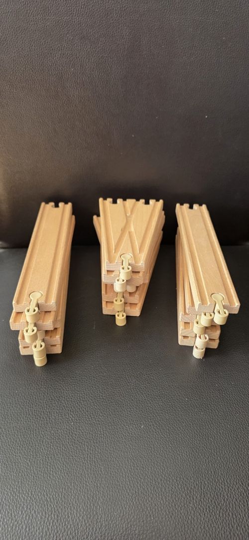BRIO Wooden Railway Track Bundle with Turntable, Tunnel, Vehicles & Accessories — image 5