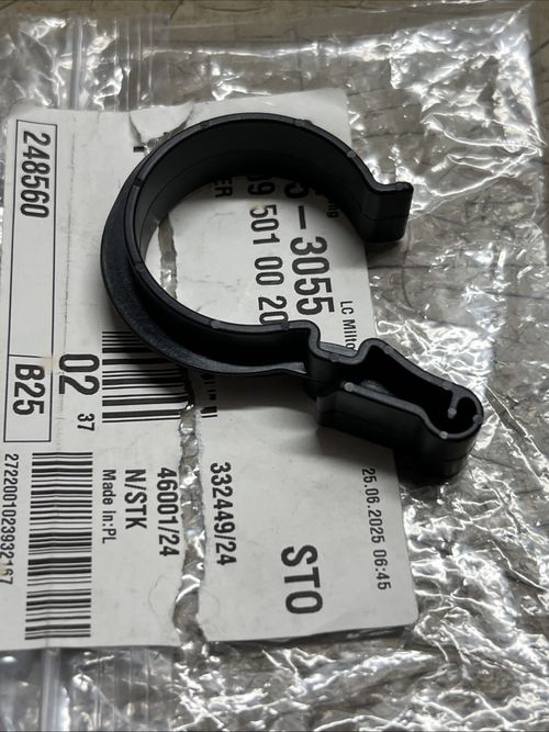 Genuine Mercedes Benz Part A2095010020 Coolant Hose Clamp Clip Holder New OEM — image 6