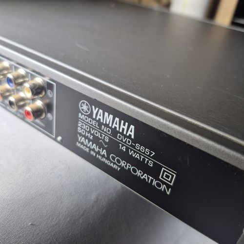 Yamaha DVD-S657 DVD CD SACD Player Progressive Scan + Remote Fully Working — image 7