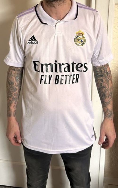 011 Real  Madrid FootBall Shirt Men’s Short Sleeve White Purple Stripe  large  