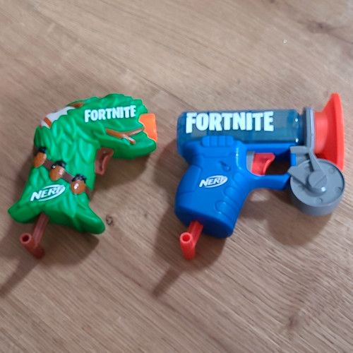 Nerf Fortnite  Pistols Lot of 2 Blue Grappler & Green Bush Camp pistol Plastic