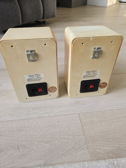 Realistic Minimus 77 Speakers Bookshelf  Pair Vintage — image 4