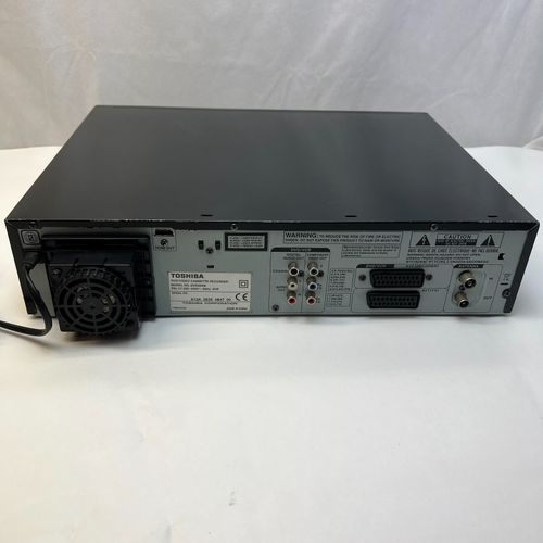 Toshiba DVR20 DVD RECORDER & VHS RECORDER COMBI BUILT IN DIGITAL FREEVIEW, HDMI — image 7