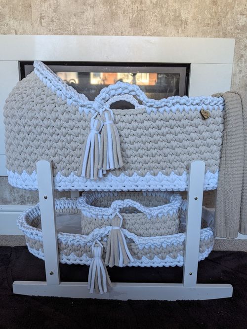 Made To Order 5-7 Weeks - Crochet Moses Basket Set + 2 mattresses  NOT STAND  — image 2