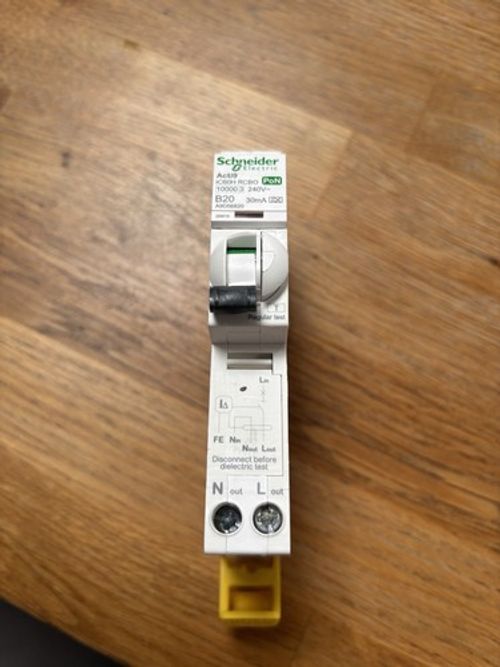 Schneider Acti9 20A 1P+Ns 1 Module B Curve 10kA 30mA Type A PoN RCBO A9D56820