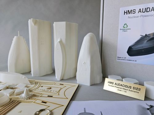 HMS Audacious S122 - Submarine self assembly scale model kit 1:150 646 mm — image 8