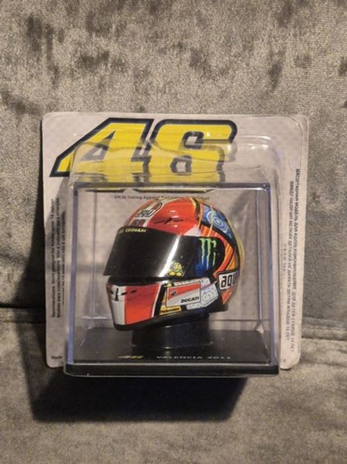Valentino Rossi AGV Helmet MOTOGP (Minichamps 1.8th Scale)