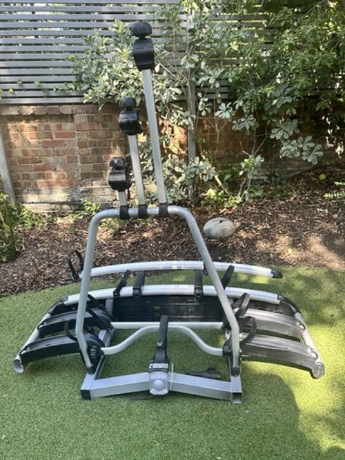 Thule Euroclassic G6 929 Three-Bike Carrier Rack with Fourth Bike Clasp Secure