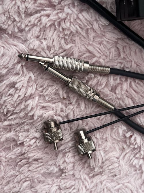Shure LX4 Wireless Microphone System 2 Receivers 178MHz Bodypack Transmitters — image 19