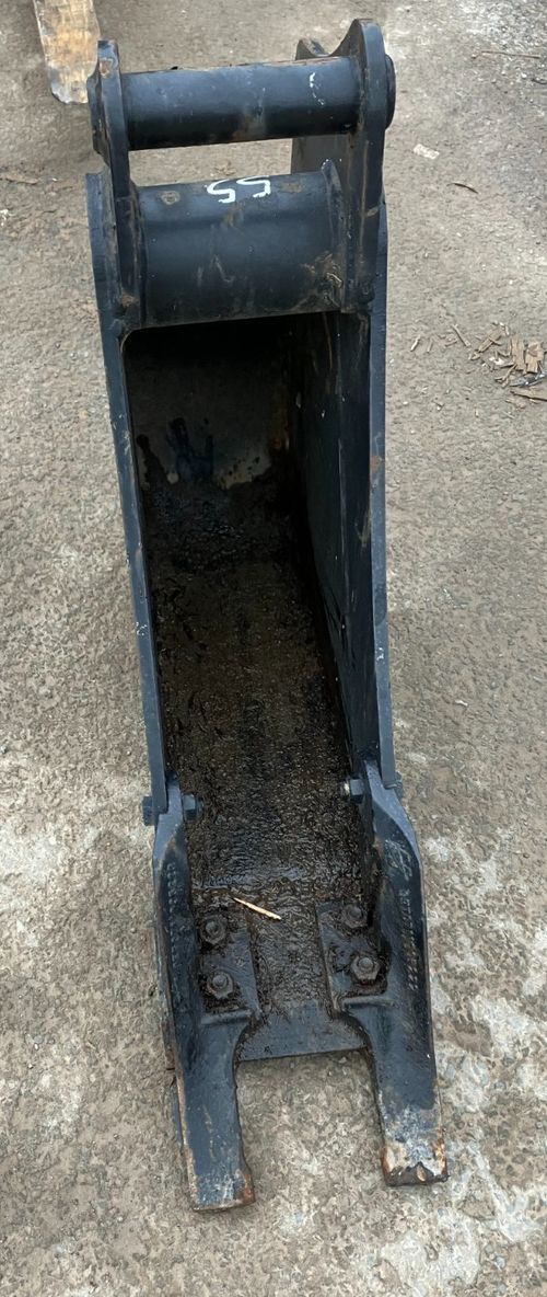 Digging bucket 9 Inch - 45mm Pin — image 3