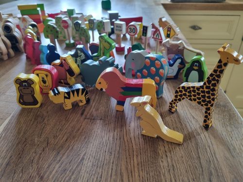 Big jigs Wooden Toy Bundle 160 + Pieces. Farm Zoo  People Trees Shops Signs Etc — image 4