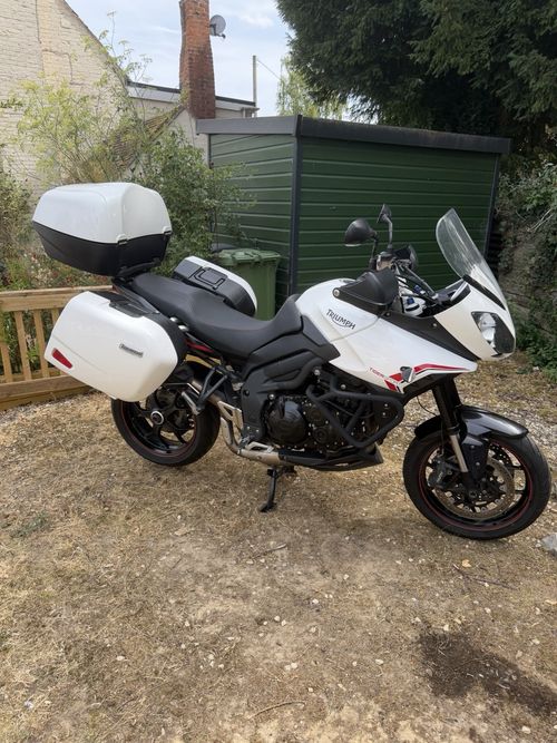 Triumph 1050 Tiger Sport — image 16
