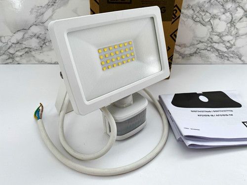 LAP 20W LED Floodlight PIR Motion Sensor 2000lm IP65 White Outdoor Wall