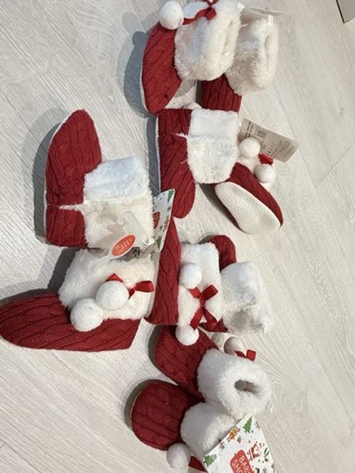 Christmas Unisex Baby Red/White Knit Booties Faux Fur Bow Pom Poms 12-18M
