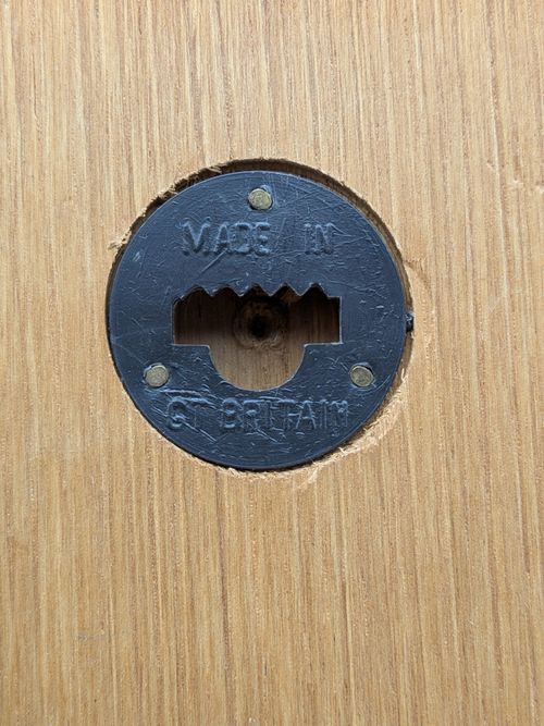 Royal Air Force Strike Command Mess Wall Plaque Shield Crest RAF Vintage VGC — image 8
