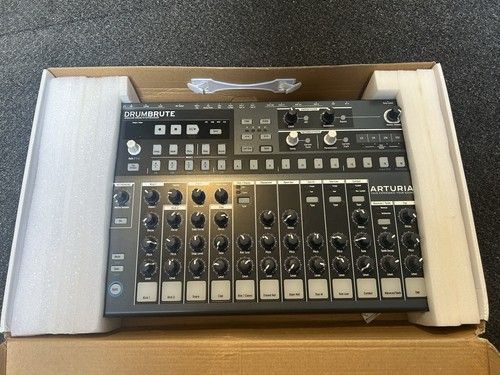 Arturia Drumbrute  Drum Machine (boxed)