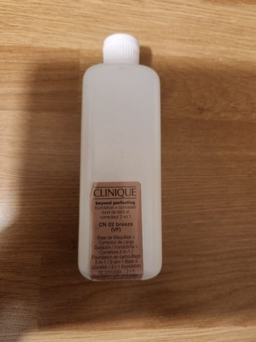 Clinique Beyond Perfecting PRO Size Foundation & Concealer 2in1 Choose Shade