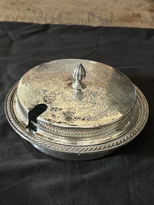Vintage Silver Plated serving dish with Glass Insert, Engraved Floral, England — image 1