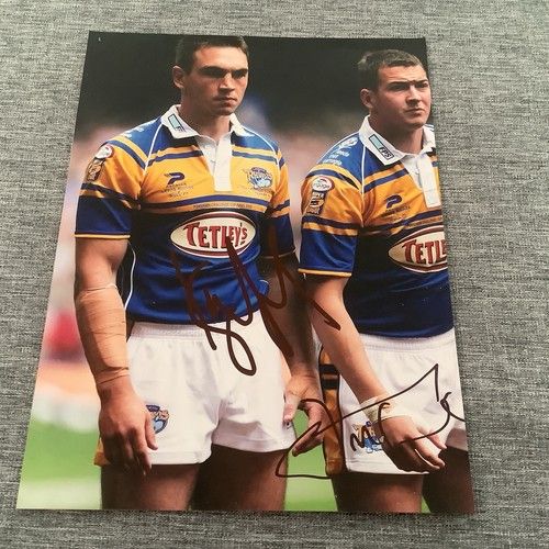 SIGNED KEVIN SINFIELD & DANNY McGUIRE OF LEEDS RHINOS COLOUR PLAYER PHOTO 2005