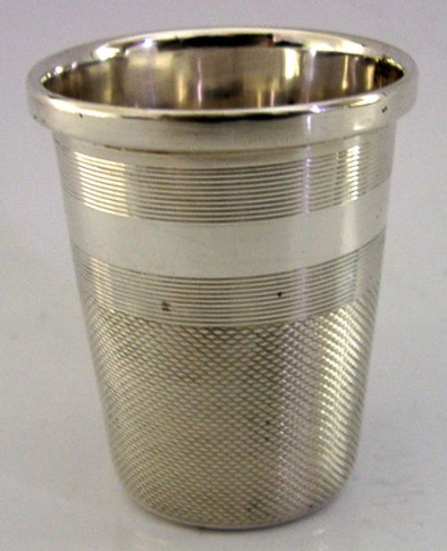 STERLING SILVER GIANT THIMBLE TOT SHOT BEAKER CUP MEASURE 1975 BARWARE
