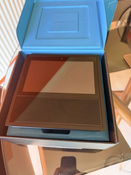 Amazon Echo Show Smart Speaker with Screen, Wi‑Fi Alexa, Black, Type G Plug — image 2